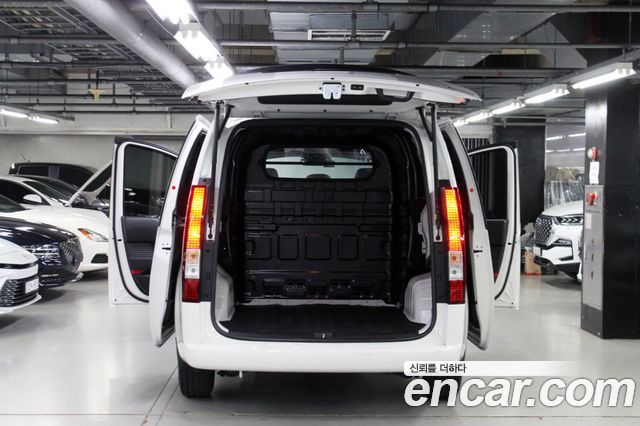 Hyundai Staria 2023 — photo 17