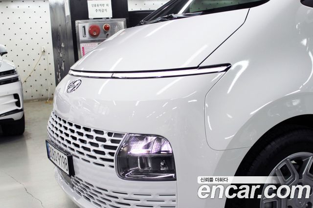 Hyundai Staria 2023 — photo 18