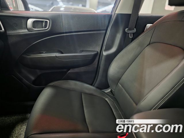 Hyundai Venue 2022 — photo 12