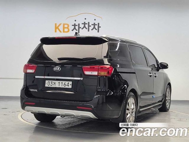 Kia Canival 2017 — photo 3