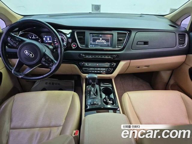Kia Canival 2017 — photo 7