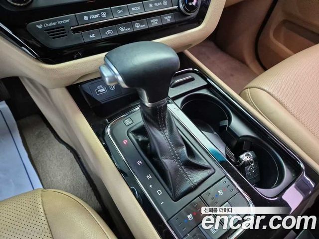 Kia Canival 2017 — photo 8