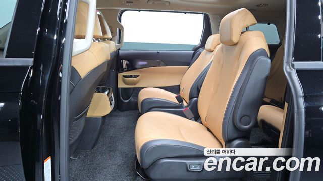 Kia Canival 2022 — photo 18