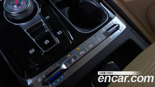 Kia Canival 2022 — photo 24
