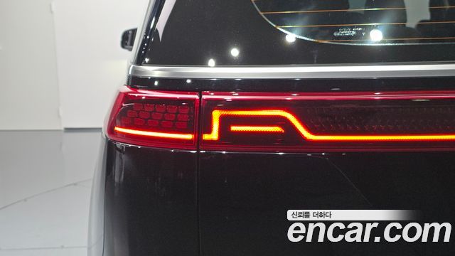 Kia Canival 2022 — photo 9