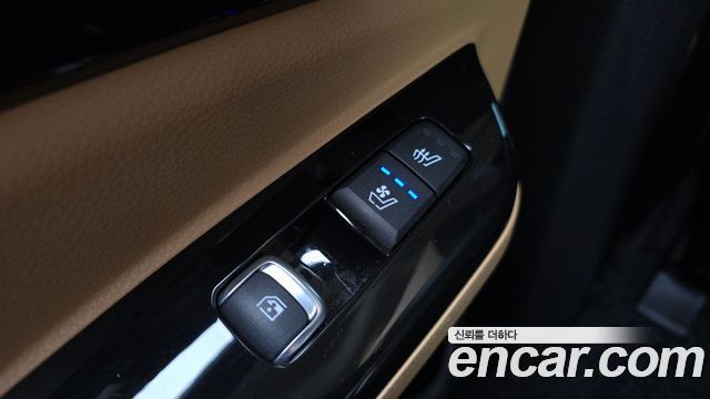 Kia Canival 2022 — photo 27