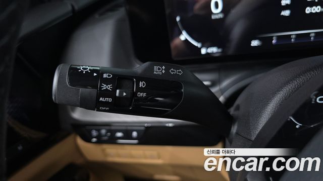 Kia Canival 2022 — photo 33
