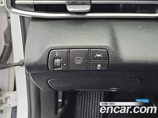 Hyundai AVANTE 2023 — photo 17