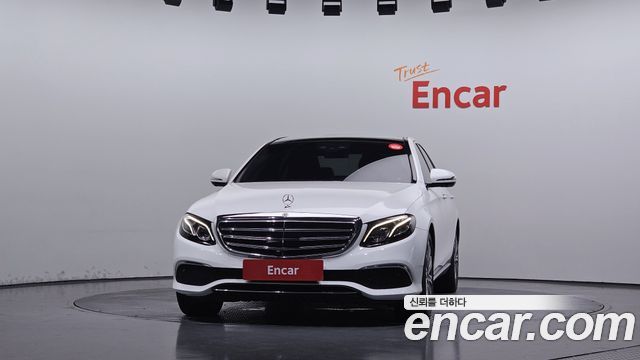 Mercedes-Benz E-Class 2019 — photo 3