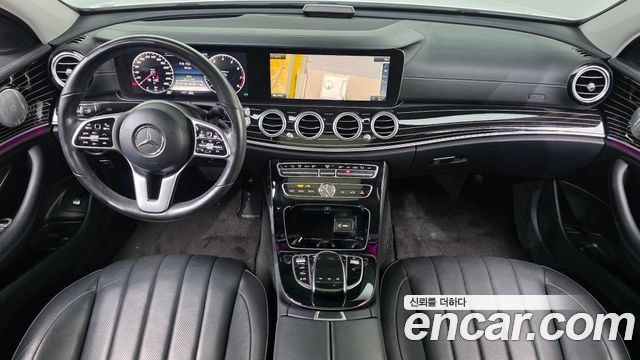 Mercedes-Benz E-Class 2019 — photo 10