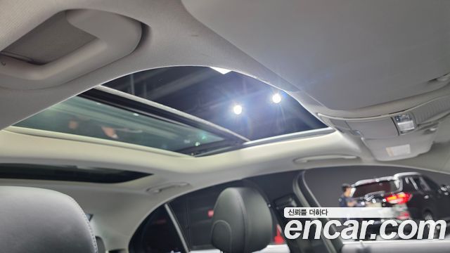 Mercedes-Benz E-Class 2019 — photo 23