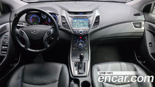 Hyundai AVANTE 2015 — photo 10