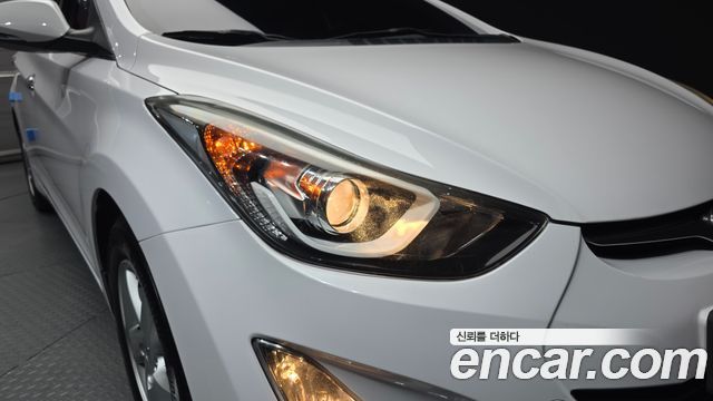 Hyundai AVANTE 2015 — photo 8