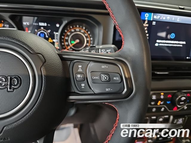 Jeep Wrangler 2024 — photo 12
