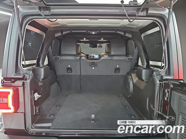 Jeep Wrangler 2024 — photo 18