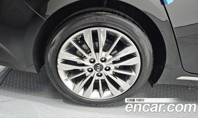 Kia K5 2019 — photo 5