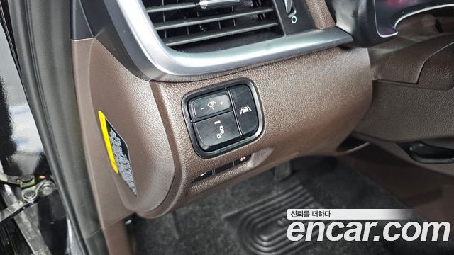 Kia K5 2019 — photo 25