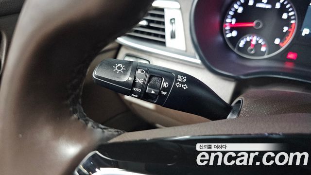 Kia K5 2019 — photo 27