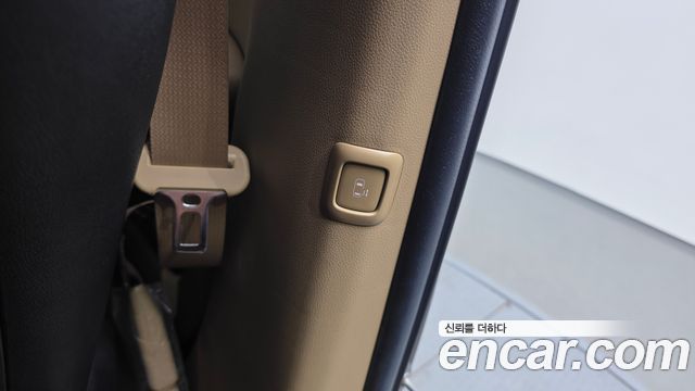 Kia Canival 2016 — photo 23