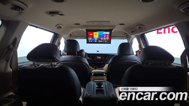 Kia Canival 2016 — photo 25