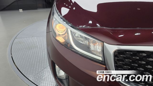 Kia Canival 2016 — photo 8