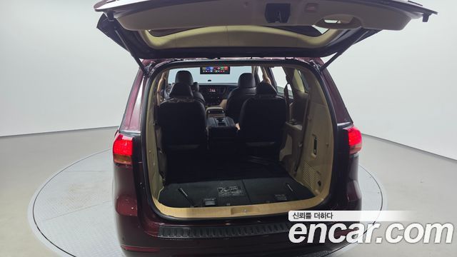 Kia Canival 2016 — photo 27