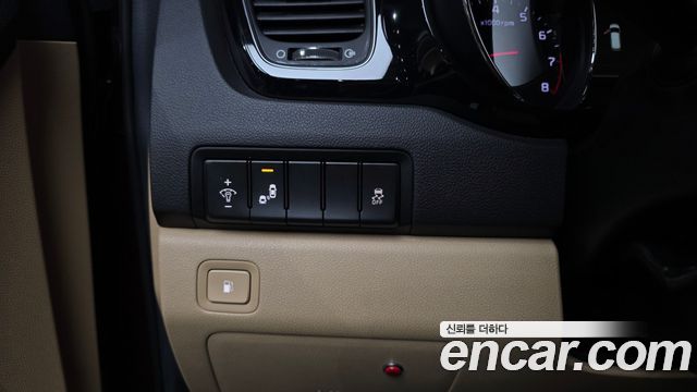 Kia Canival 2016 — photo 29