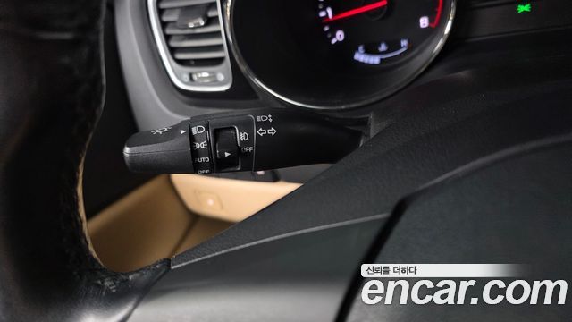 Kia Canival 2016 — photo 35