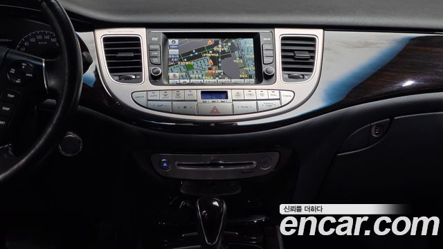 Hyundai Genesis 2012 — photo 20