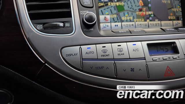 Hyundai Genesis 2012 — photo 21