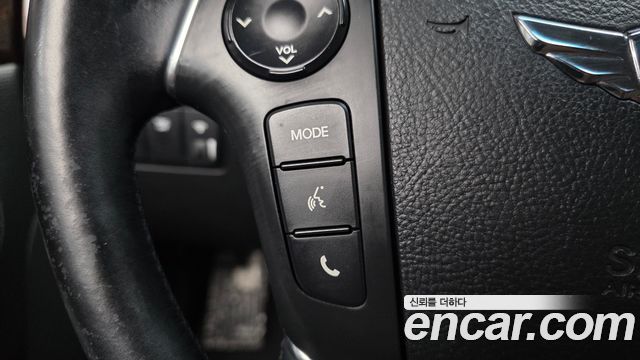 Hyundai Genesis 2012 — photo 24