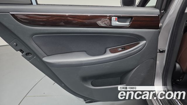 Hyundai Genesis 2012 — photo 15