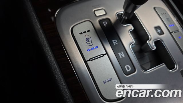 Hyundai Genesis 2012 — photo 27