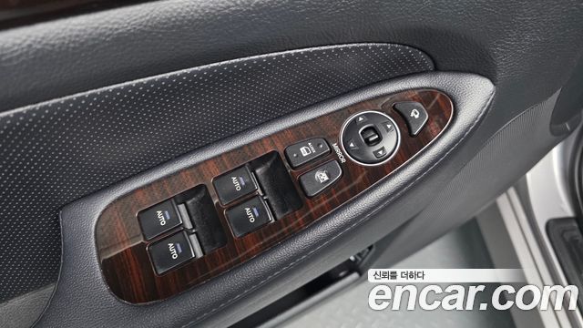 Hyundai Genesis 2012 — photo 33