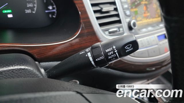 Hyundai Genesis 2012 — photo 34