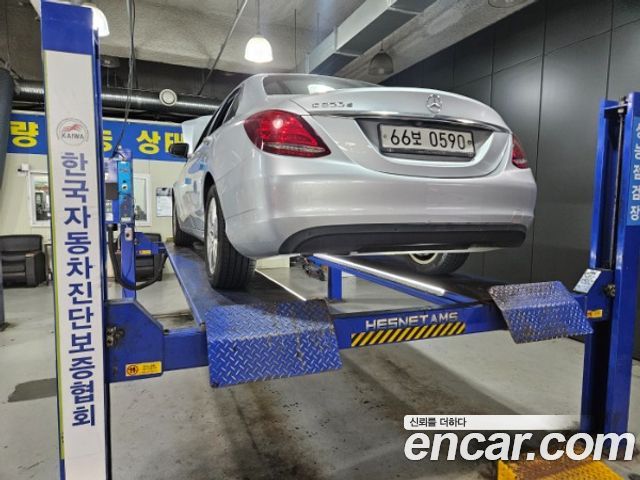Mercedes-Benz C-Class 2016 — photo 2