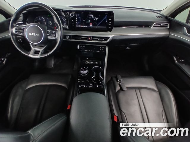 Kia K5 2023 — photo 10
