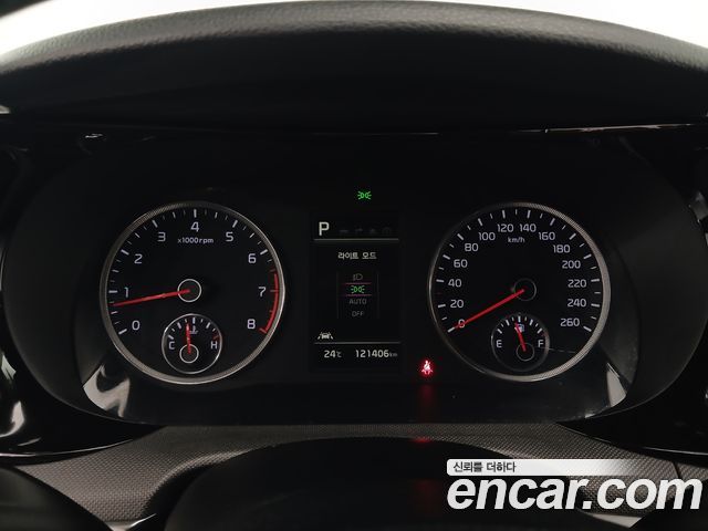 Kia K5 2023 — photo 11