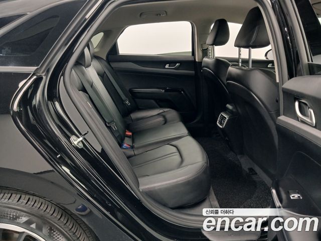 Kia K5 2023 — photo 17