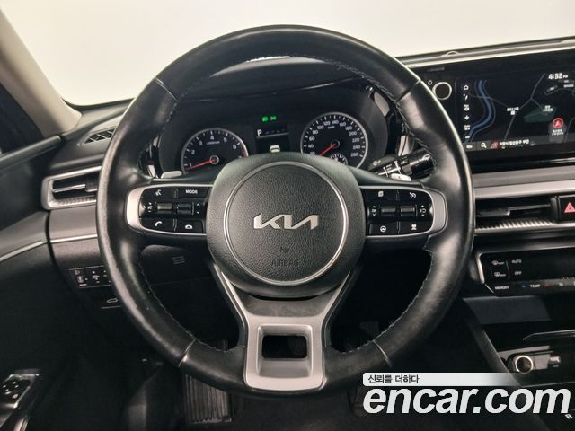 Kia K5 2023 — photo 19