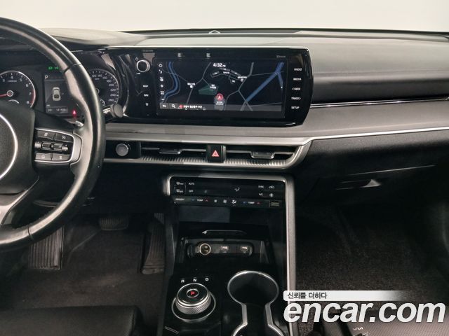 Kia K5 2023 — photo 20