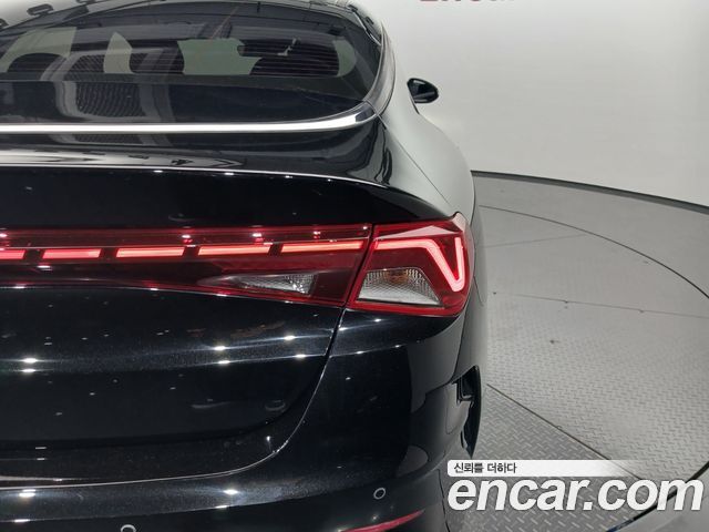 Kia K5 2023 — photo 9