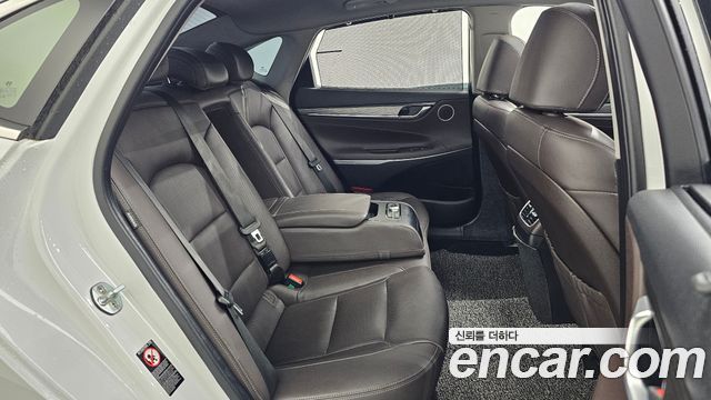 Hyundai Grandeur 2018 — photo 18