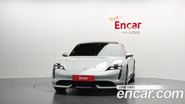 Porsche Taycan 2023 — photo 3