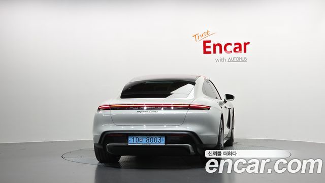 Porsche Taycan 2023 — photo 4