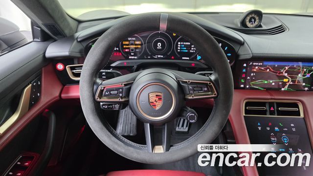 Porsche Taycan 2023 — photo 20