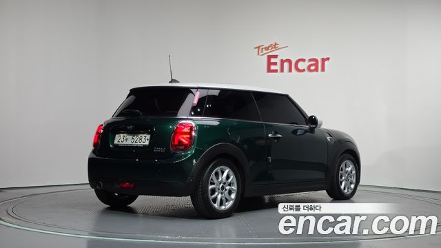 Mini Cooper 2019 — photo 2