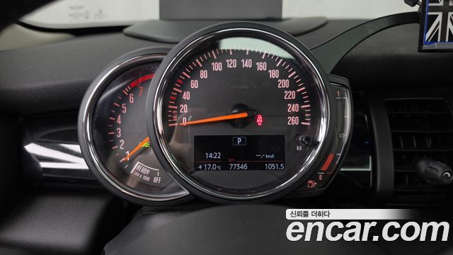 Mini Cooper 2019 — photo 11