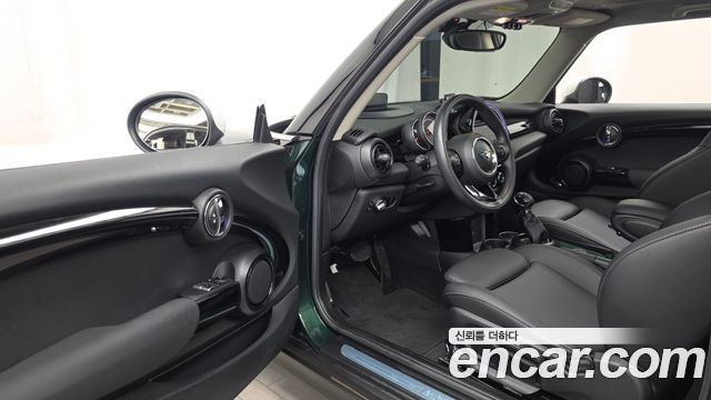 Mini Cooper 2019 — photo 13