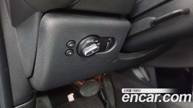 Mini Cooper 2019 — photo 22